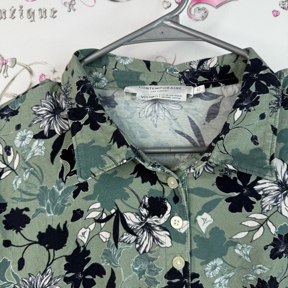 Simons t-shirt, half buttons, flowers polo Green Floral Button Down Shirt - Picture 6 of 12